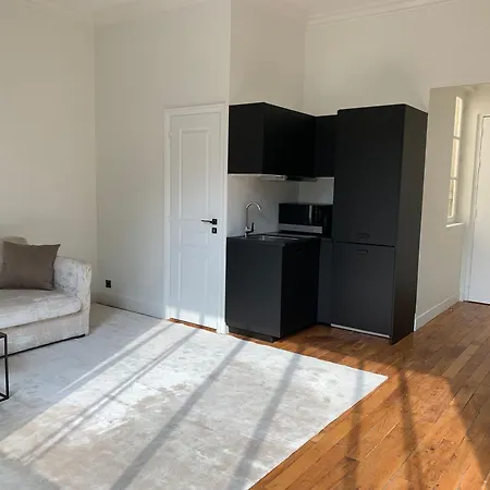 Superbe Tour Eiffel Apartament *