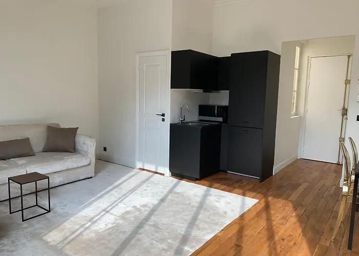 Superbe Tour Eiffel Apartment *